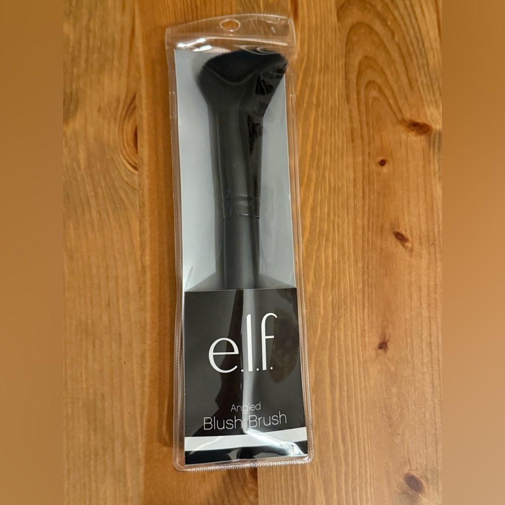 e.l.f. Angled Blush Brush New In Package Black Makeup Cosmetics Unopened